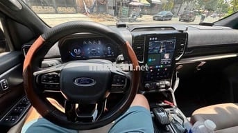 Ford Everest 2023 Titanium Plus 2.0L 4x4 AT