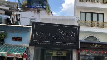 Cho thuê nhà mặt tiền 122 Nguyễn Phúc Nguyên, P.9, Q.3