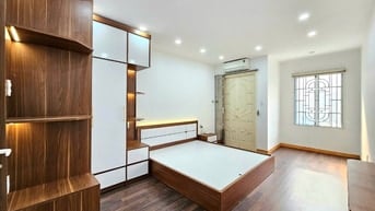Nhà 3,5 tầng xây độc Lập, full nội thất, cách đường Hồ Sen 30 m.