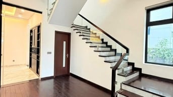 Bán gấp nhà Nguyễn Xí , Q Bình Thạnh Gía 2 tỷ 2 thương lượng, gần chợ