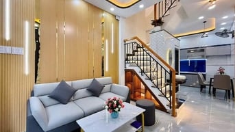 NHÀ NGAY CHỢ THIẾC, ĐỖ NGỌC THẠNH, QUẬN 11, GIÁ 1,950 TỶ/45M2 SHR