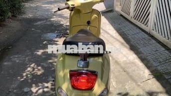 Bán xe Vespa LX 125 vàng tươi