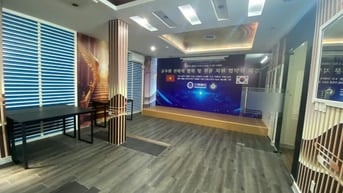 Cho thuê từng tầng làm văn phòng hoặc spa, Quận 10