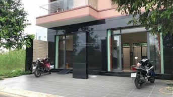 Bán nhà Lê Văn Lương. 9.3 x 13m, DTSD 350m. 1 trệt, 2 lầu, đường 12m