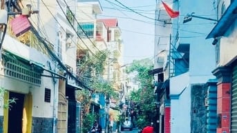 Cần bán căn nhà hẻm 8m sát mặt tiền Ba Tháng Hai, P11, Quận 10