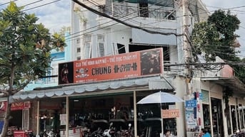 Hót Tân Quy Góc 2 mặt tiền khu sầm uất nhất q7 trệt 2 lầu 9x19