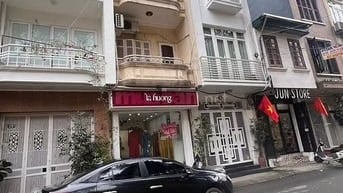Chính chủ cho thuê nhà 4 tầng, mặt đường Nguyễn Tri Phương, DT 35m2