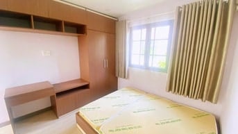 Cho thuê nhà sát chợ xóm củi q8 giá 9triệu diện tích 100m2