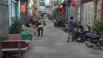 Bán nhà hẻm xe hơi đường phạm đăng giảng DT 4x13 đúc lửng bán 5,2 tỷ 
