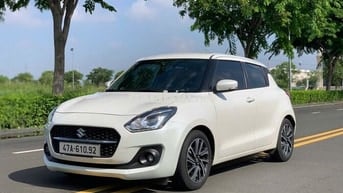 Xe lướt Suzuki Swift 2023 màu trắng  - 24000 km
