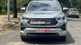 Toyota Innova Cross 2023 HEV - 8000 km