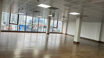 CHO THUÊ MẶT BẰNG TẦNG 7 TÒA NHÀ 10 TẦNG MẶT ĐƯỜNG YÊN LÃNG, MB 300m2