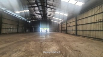 Cho thuê kho  mặt tiền 1300m  tại thới an. Q12. 