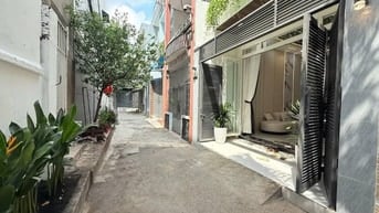 Nhà hẻm xe hơi, mới đẹp. 50m2.giá rẽ quá rẽ.Ngay chợ Hoàng Hoa Thám 