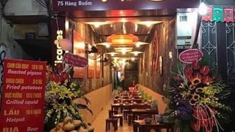 Cho thuê gấp MBKD Hàng Bồ sát ngã tư 