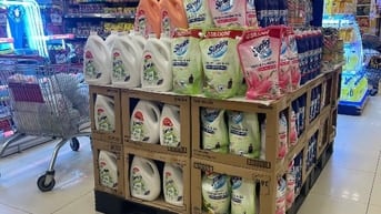 NHÂN VIÊN BÁN HÀNG TẠI SIÊU THỊ BÁCH HÓA XANH