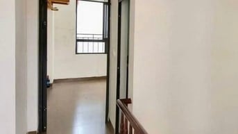 NHÀ DÂN XÂY 3 TẦNG TỔ 15 YÊN NGHĨA