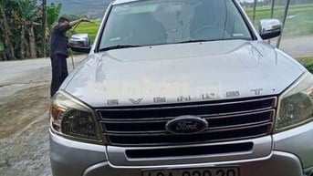 Ford Everest 2012 Limited 4x2 - 180000 km
