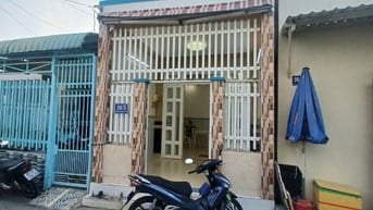 Bán nhà đẹp trệt lầu nằm trên mặt tiền hẻm 2 đường Bùi Hữu Nghĩa, phườ