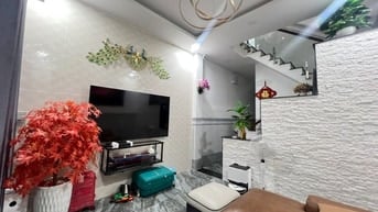 Nhà 2 tầng 88m2,tặng nội thất xin. Hẻm xe tải, Lê Văn Việt Q9