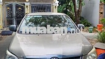 Toyota Innova 2016 2.0E - 999999 km