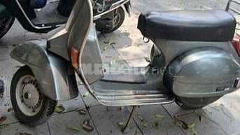 Cần bán xe máy Vespa PX 150 đang đi, giá 20 triệu