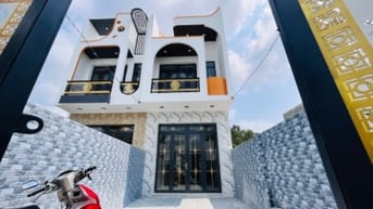 Cần bán căn nhà 1 trệt 1 lầu kiên cố, vị trí đẹp ngay ngã 3 Tân Kim