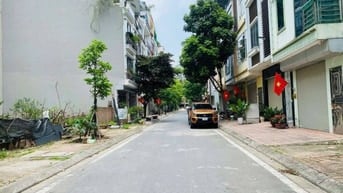 Hiếm có! Bán đất Ngô Gia Tự,Long Biên, 75m², đường 7m, Giá nhỉnh 11 tỷ