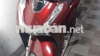 Gia đình thừa xe lâu ko đi đến, muốn tìm chủ mới