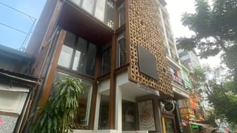 Siêu phẩm tòa nhà 9T mặt phố Lạc Long Quân DT120m2 MT9m gia 77ty