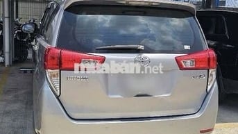 Xe Innova sx năm 2017 màu xám, xe hoạt động tốt