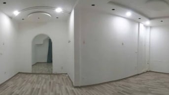 NHÀ ĐẸP LÀM VĂN PHÒNG CÓ THÁNG MÁY ĐỐNG ĐA