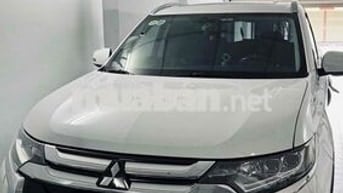 Mitsubishi Outlander 2019 2.0 CVT Premium -
