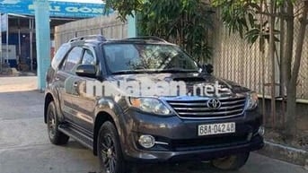 Toyota Fortuner 2016 2.4G dầu xe gia đình