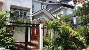 Cho thuê Biệt Thự Phú Mỹ- Phú Mỹ Hưng nhà đẹp- căn góc giá 49 triệu