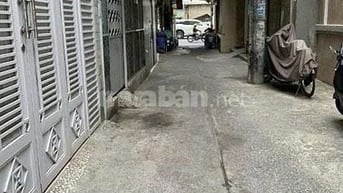 Cho thuê nhà hẻm 4m Lý Thái Tổ, P9, Q.3 giá 25tr