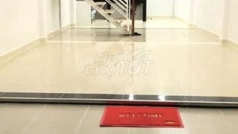 Cho thuê nhà MTNBộ 6m Hùng Vương, P.9, Q.5 giá 15tr