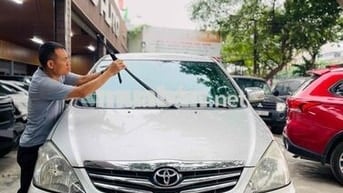 Toyota Innova 2006 G - 180000 km