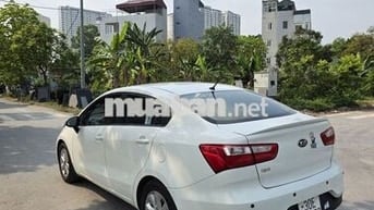 Kia Rio 2016 1.4 AT Sedan - 100000 km