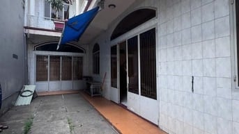 Chính chủ: Nguyên căn MT Độc Lập  8x20m, 38TR - HH 1/2 tháng 