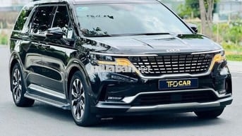 Kia Carnival 2.2D Signature đen/nâu sx2021