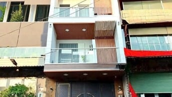 Bán gấp nhà 95.8m² Trần Quang Diệu Q3, hẻm ô tô, sổ hồng riêng giá 6tỷ