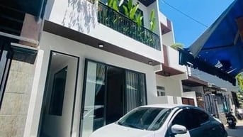 Nhà nhỏ xinh Đ.Nguyễn Tiểu La giá tôt quận 10.Kết cấu 28m/giá 2.340 tỷ