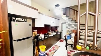 Bán nhà ngõ phố Hoàng Như Tiếp quận Long Biên 40m2*5 tầng giá 5 tỷ