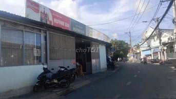 Cty Huỳnh Gia Tuyển tài xế giao hàng cho tạp hoá, trường học