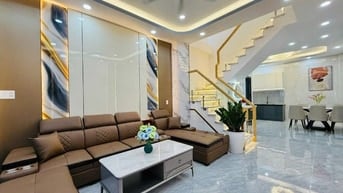 ✨️✨️ Bán nhà ngay trung tâm giá cực tốt chỉ 3,480tỷ Trần Phú p4 q5.