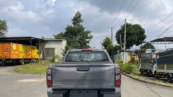 D-MAX 2 cầu số tự động type z 2025