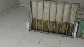 Phòng cho thuê thoáng mát 30m2 mặt tiền Đặng Thúc Liêng quận 8