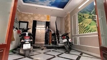Cc mời thuê Nhà 8 ngõ 29 Khương Hạ, TX 46mx7T thang máy kd tốt 25 tr.