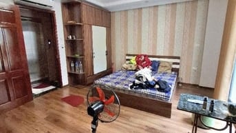 Cc mời thuê Nhà 8 ngõ 61 lạc Trung 80mx4 tầng kd tốt 25 tr.